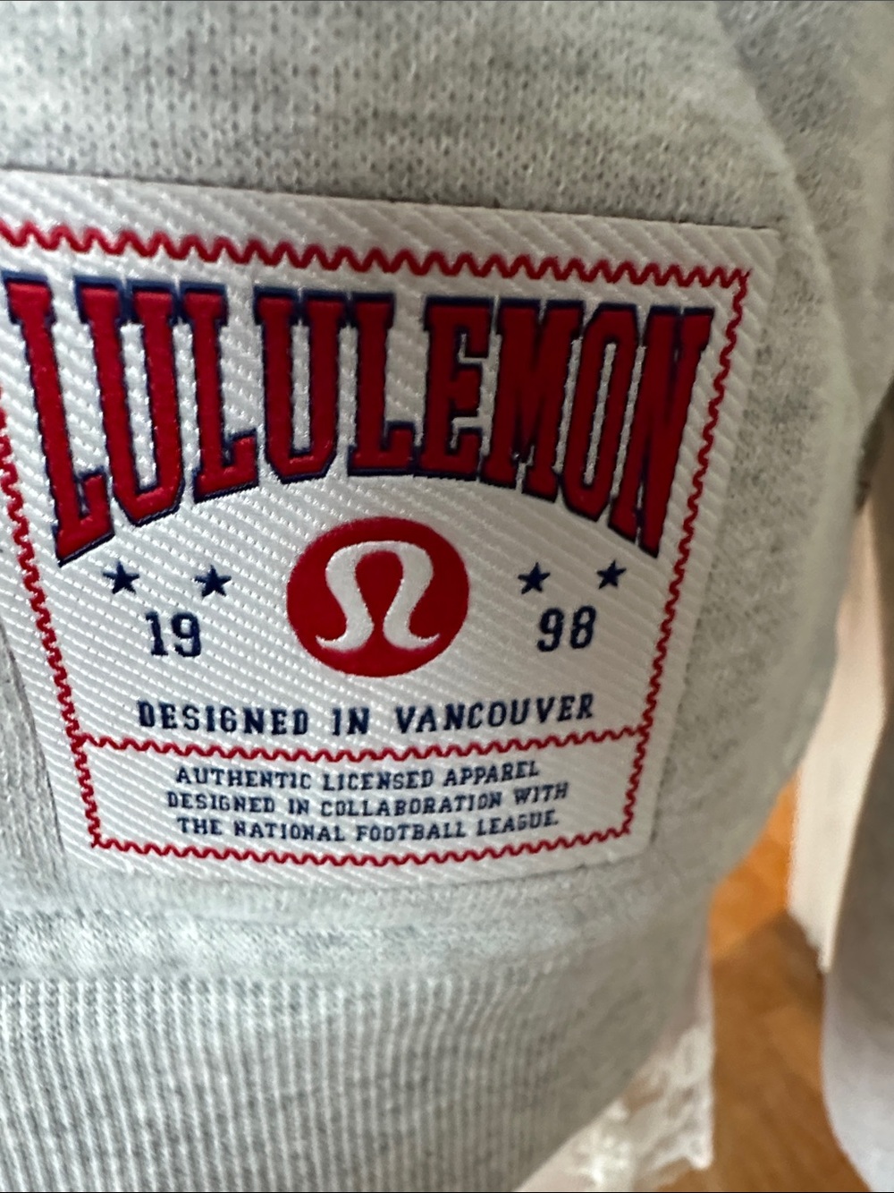 lululemon athletica Light Gray Philadelphia Eagles Quarter-Zip Hoodie - Picture 4 of 10